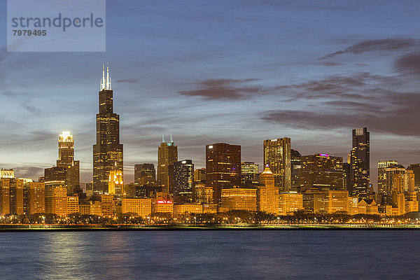 USA  Illinois  Chicago  View of Willis Tower at Lake Michigan