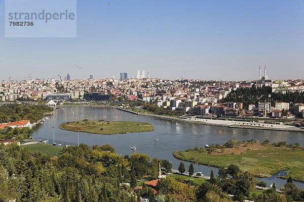 Türkei  Istanbul  Blick vom Pierre Loti Hill über das Goldene Horn
