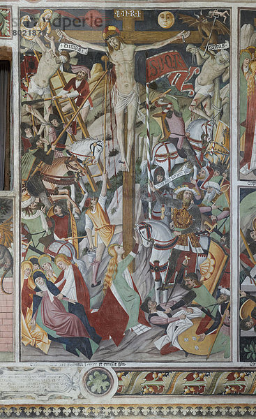 'Wandmalerei ''Kreuzigung Jesu'' in der Wallfahrtskapelle Sanctuaire Notre-Dame des Fontaines'