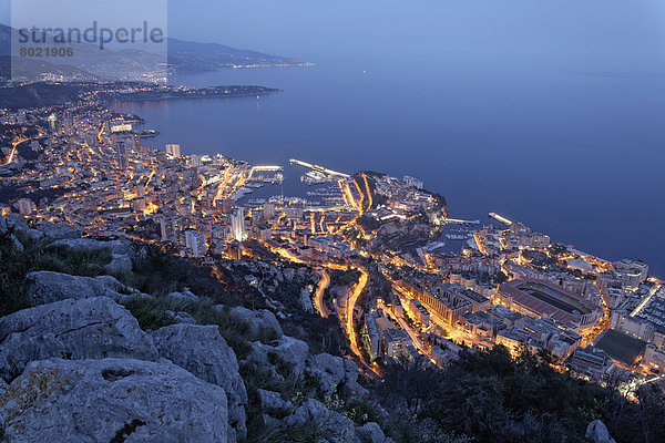 Ausblick vom Tête de Chien auf das Fürstentum Monaco  Abendstimmung