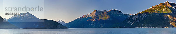Panorama  Berg  Sommer  Küste  Hintergrund  Süden  Ansicht  Gebirgszug  Lutak  Alaska  Alaska  Meeresarm