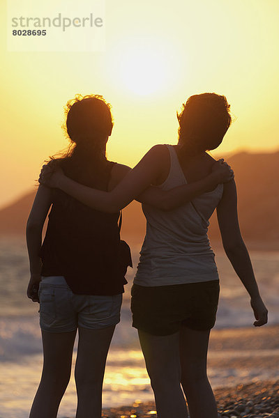 Freundschaft  Ecke  Ecken  Sonnenuntergang  2  umarmen  Schiffswache