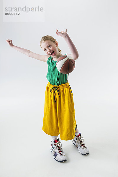 Amerika  werfen  Schuh  Basketball  jung  Kleidung  Verbindung  Mädchen  Alaska  Anchorage  übergroß  Shorts