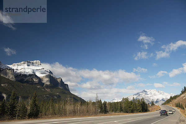 Nationalpark  Berg  Felsen  Verkehr  Bundesstraße  Banff  kanadisch