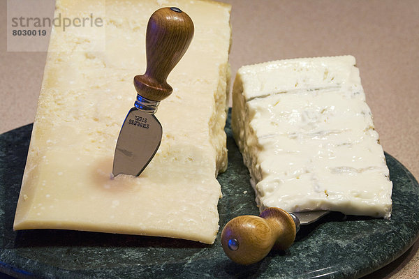 einsteigen  Messer  Käse  Marmor  Parmesan  Gorgonzola  rund