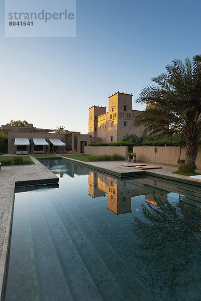 Morgendämmerung  Hotel  Hintergrund  schwimmen  Kasbah  Marokko