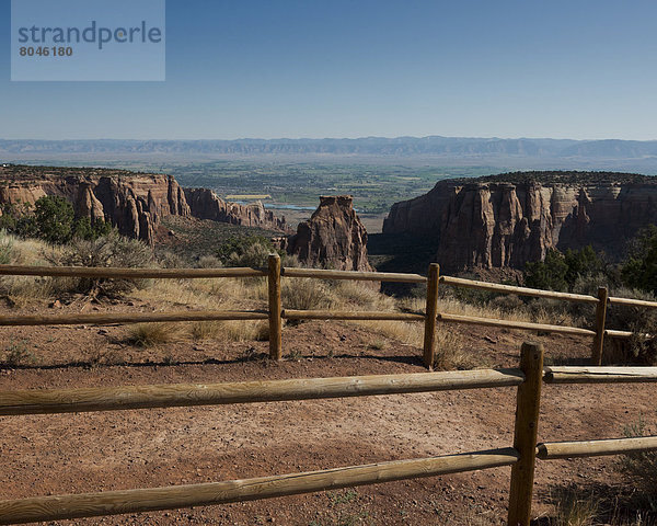 Vereinigte Staaten von Amerika  USA  Felsbrocken  Ehrfurcht  schlank  rot  Ansicht  Schlucht  Colorado  Sandstein