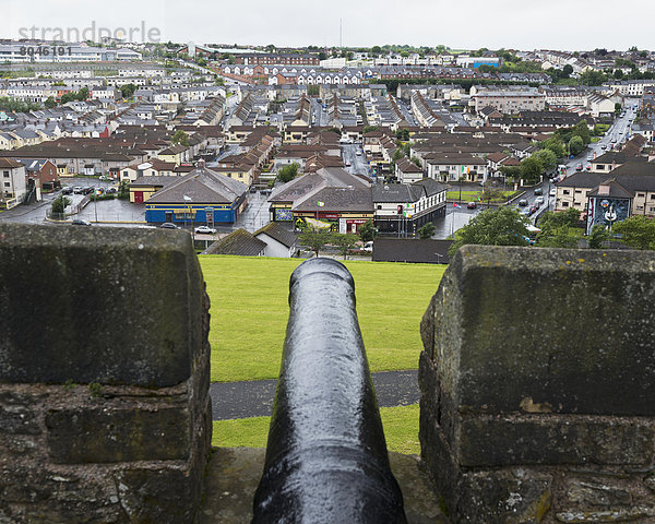 gebraucht  Stadtmauer  Großbritannien  Ignoranz  Kanone  Bastion  Nordirland