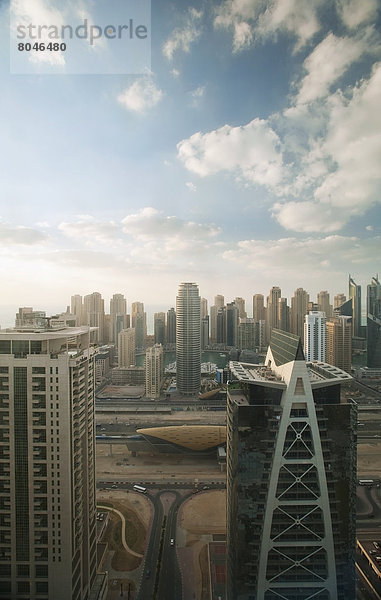Vereinigte Arabische Emirate  VAE  Büro  Nachbarschaft  hinaussehen  Dubai