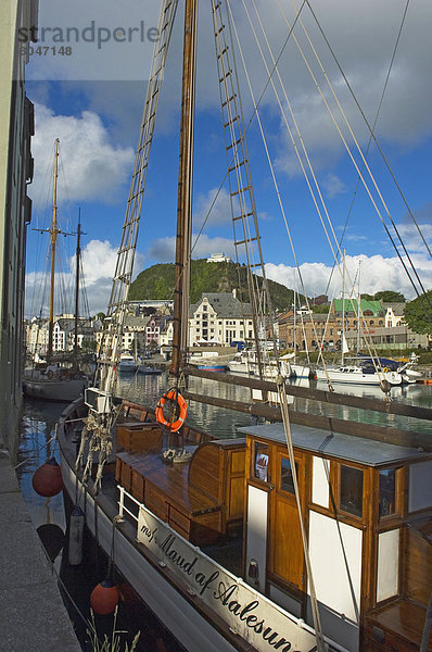 Fischereihafen  Fischerhafen  Norwegen  Alesund  More og Romsdal