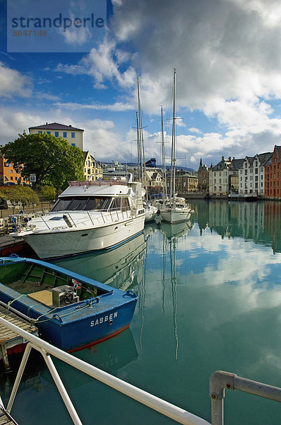 Fischereihafen  Fischerhafen  Norwegen  Alesund  More og Romsdal