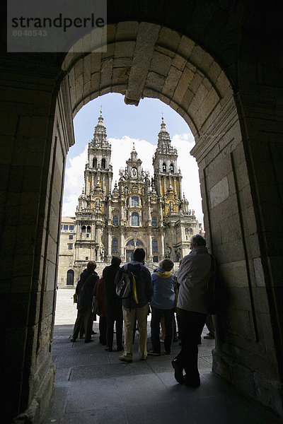 stehend  Überraschung  Tourist  Kathedrale  Stadtplatz  Galicien  Santiago de Compostela  Spanien