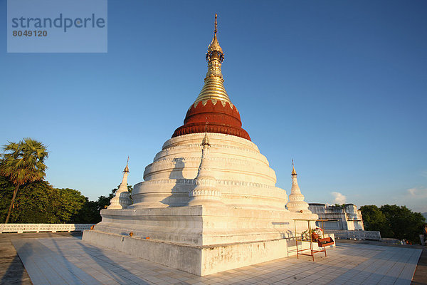 Buddhist stupa  Tigyaung  Burma/Myanmar