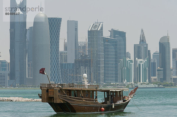 Skyline Skylines Großstadt frontal Doha modern