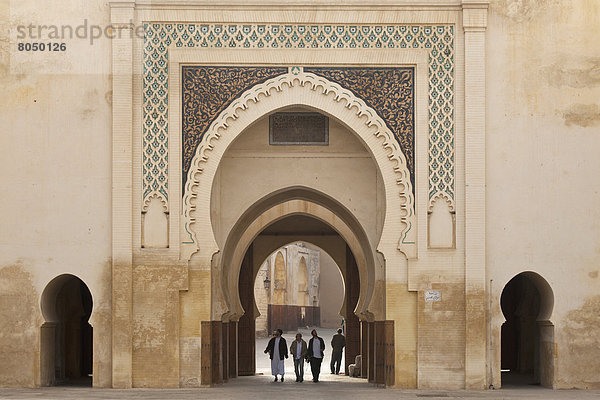 Fès  Fez  Mann  gehen  Eingang  Fes  Marokko