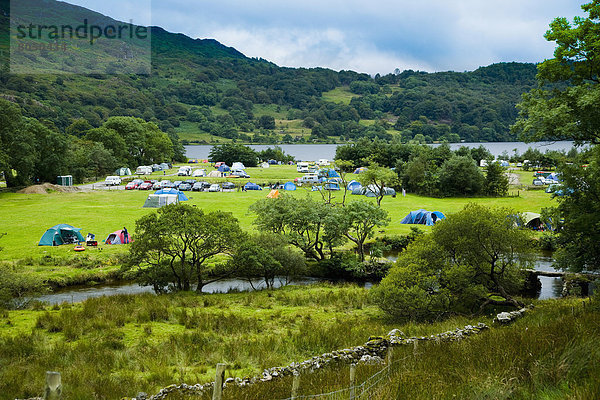 Farbaufnahme  Farbe  Großbritannien  Tal  Zelt  Wohnmobil  North Wales