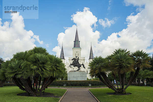 Vereinigte Staaten von Amerika USA Kathedrale frontal Statue Heiligtum Ansicht Jackson Louisiana New Orleans