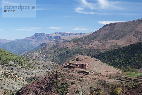 hoch oben Berg Wohnhaus Landschaft Berber Marokko