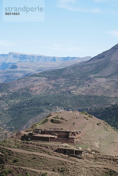 hoch oben Berg Wohnhaus Landschaft Berber Marokko