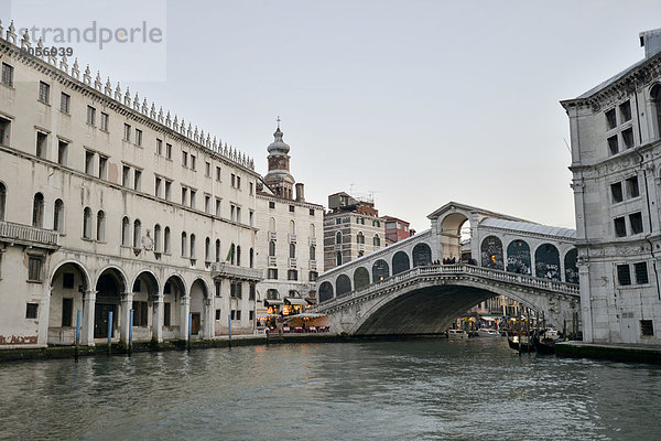 Canale Grande und Rialtobrücke  Venedig  Italien  Europa