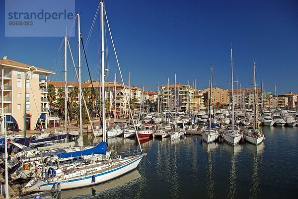 Segeln  Wohngebäude  Schiff  Jachthafen  Natürlichkeit