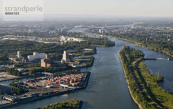 Feuerwehr  Behälter  Hafen  über  Fluss  Ansicht  vorwärts  Luftbild  Fernsehantenne  Bas-Rhin  Straßburg