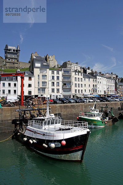 Feuerwehr Hafen Gebäude Ufer Boot angeln Ansicht vorwärts Geographie Manche Normandie Uferviertel