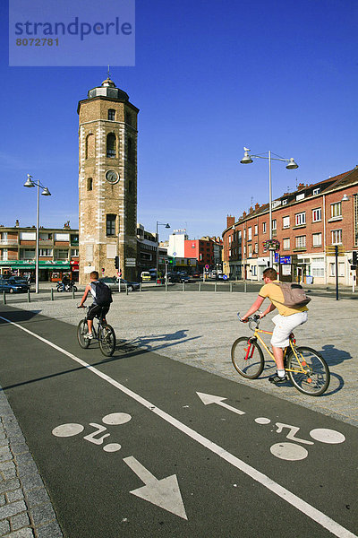 Landstraße  Fahrradfahrer  Dunkerque  Dünkirchen