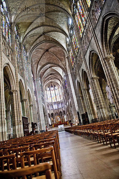 Lifestyle  Gebäude  Geschichte  Innenaufnahme  Monument  Kathedrale  Heiligtum  bauen  schreiben  Gotik  Basilika