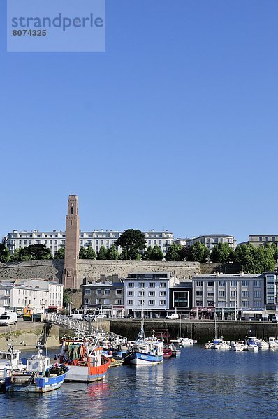 Denkmal Hafen Gebäude Hintergrund angeln amerikanisch vorwärts Brest