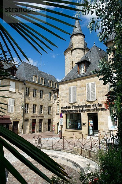 'Brive-La-Gaillarde (19): ''place Jean-Marie Dauzier'' square'