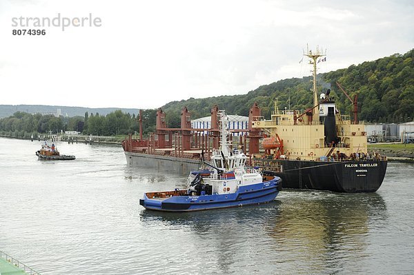 Hafen  abschleppen  Boot  Fluss  Seine  Rouen