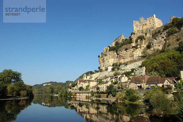 Palast  Schloß  Schlösser  Dorf  Dordogne