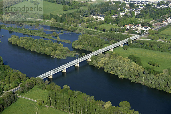 spannen  Stadt  Brücke  Fluss  Heiligtum  Ansicht  Verbindung  Loire  Luftbild  Fernsehantenne  Metall