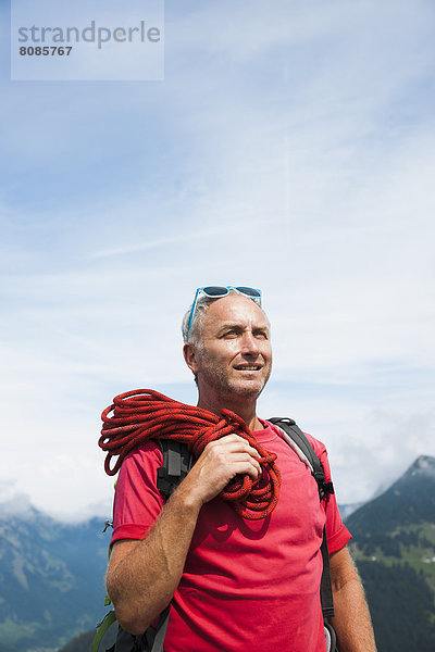 Wanderer  Neunerköpfle  Allgäuer Alpen  Tannheimer Tal  Tirol  Österreich  Europa