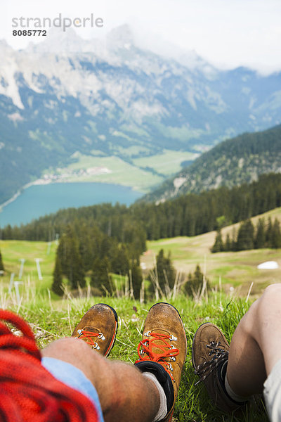 Paar beim Wandern  Neunerköpfle  Allgäuer Alpen  Tannheimer Tal  Tirol  Österreich  Europa