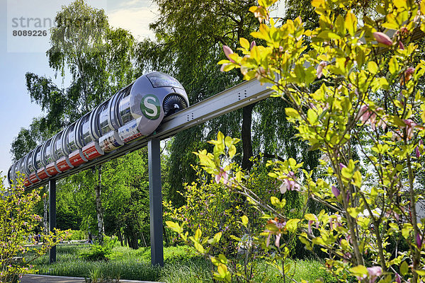 Monorailbahn auf dem Gelände der Internationalen Gartenschau