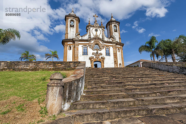 Kirche Nossa Senhora do Conceiçao in der Altstadt von Ouro Preto  UNESCO-Weltkulturerbe