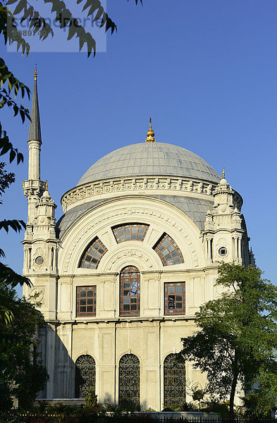 Dolmabahce-Moschee oder Bezmi Âlem Valide Sultan Camii