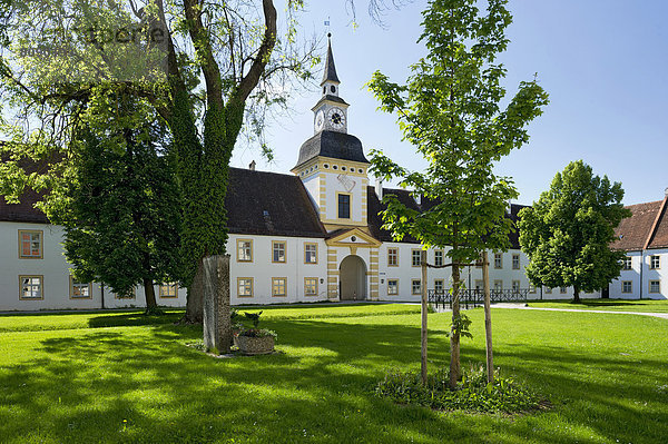 Tor mit Torturm im Maximilianshof  Altes Schloss Schleißheim