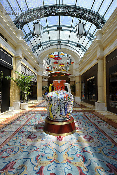 Innenaufnahme Shops  Louis Vuitton  Luxushotel  Casino  Bellagio