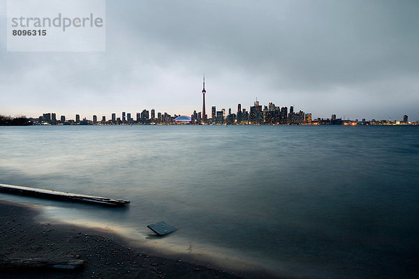 Skyline mit CN Tower und Skydome  Toronto  Kanada