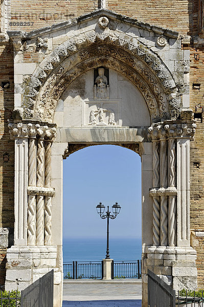 Eingang Kirche Gegenstand Portal