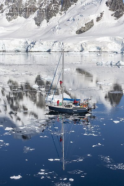 Verletzung der Privatsphäre  Tretboot  Antarktis  handhaben