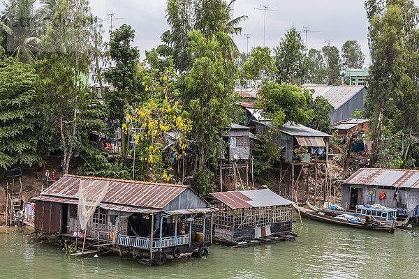 gebräunt  braun  Lifestyle  Fluss  täglich  Südostasien  Vietnam  Asien  vietnamesisch