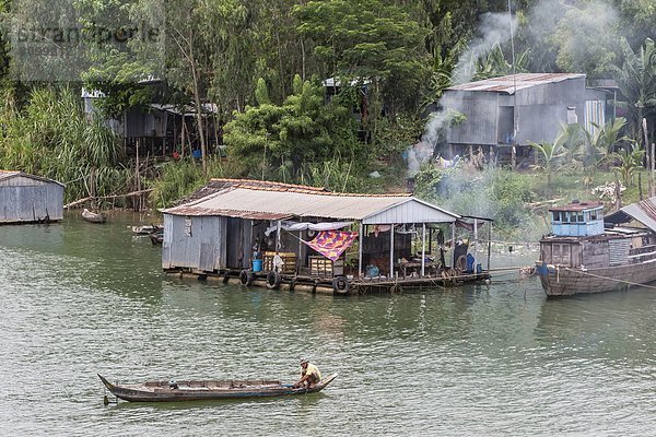 gebräunt  braun  Lifestyle  Fluss  täglich  Südostasien  Vietnam  Asien  vietnamesisch