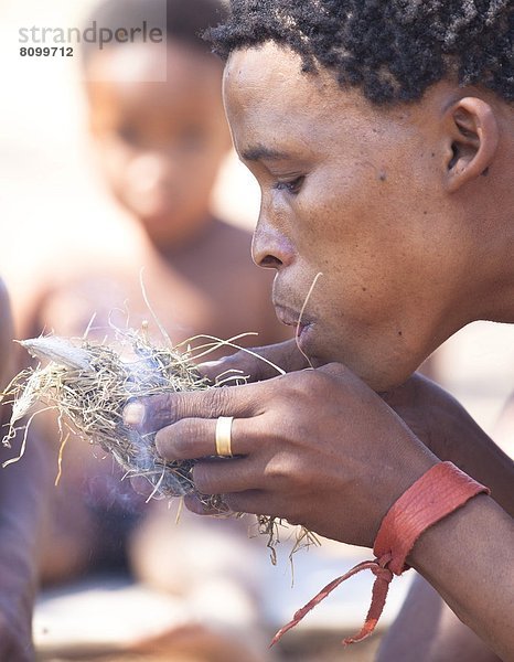 beleuchtet  Technik  Tradition  Dorf  Feuer  Namibia  Kultur  Afrika