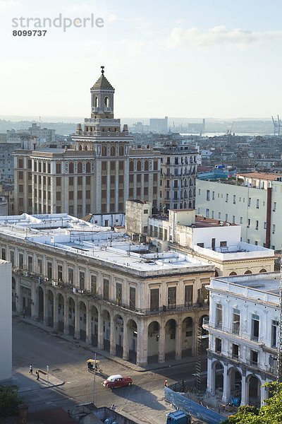 Havanna  Hauptstadt  Dach  Boden  Fußboden  Fußböden  über  Gebäude  Hotel  Restaurant  Ansicht  Kuba  Sevilla