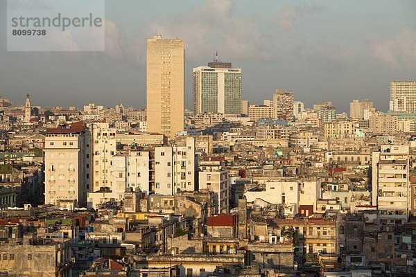 Havanna  Hauptstadt  zeigen  Boden  Fußboden  Fußböden  über  Gebäude  Hotel  Restaurant  schäbig  Ansicht  Centro  Kuba  Sevilla