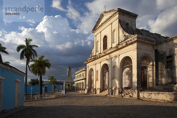 Kirche  Stadtplatz  Westindische Inseln  Mittelamerika  UNESCO-Welterbe  Trinidad und Tobago  Kuba  Bürgermeister